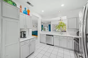 15612 W Grand Creek Ln, Surprise, AZ 85374 - Photo 15