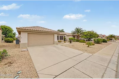 15612 W Grand Creek Lane, Surprise, AZ 85374 - Photo 3