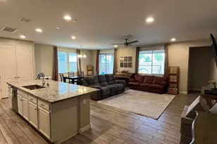 22017 N 97th Dr, Peoria, AZ 85383 - Photo 5