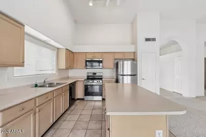 13364 W Wilshire Drive, Goodyear, AZ 85395 - Photo 7