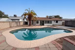 10501 W Loma Ln, Peoria, AZ 85345 - Photo 23