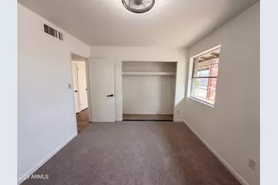 10501 W Loma Lane, Peoria, AZ 85345 - Photo 11