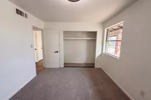 10501 W Loma Ln, Peoria, AZ 85345 - Photo 11