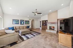 9886 E Cinnabar Ave, Scottsdale, AZ 85258 - Photo 13