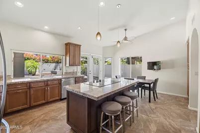 9886 E Cinnabar Avenue, Scottsdale, AZ 85258 - Photo 19