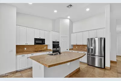 7742 E Los Gatos Drive, Scottsdale, AZ 85255 - Photo 13