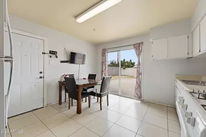 7714 W Mitchell Drive, Phoenix, AZ 85033 - Photo 5