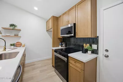 10029 N 66th Lane, Glendale, AZ 85302 - Photo 11