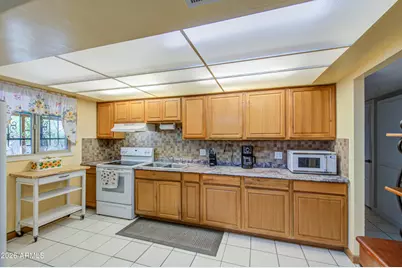 3810 N 78th Drive, Phoenix, AZ 85033 - Photo 15