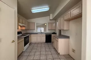 8540 W Rue De Lamour, Peoria, AZ 85381 - Photo 3