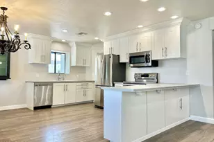 281 S California St, Chandler, AZ 85225 - Photo 7