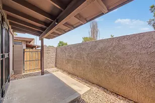 924 S Hacienda Dr, Tempe, AZ 85281 - Photo 5