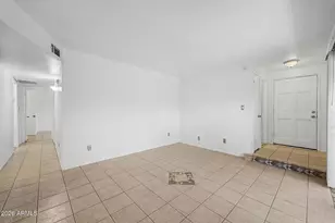 924 S Hacienda Dr, Tempe, AZ 85281 - Photo 9