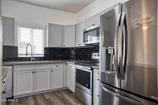 18818 N 34th Ln, Phoenix, AZ 85027 - Photo 13