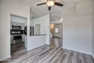 18818 N 34th Ln, Phoenix, AZ 85027 - Photo 9