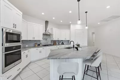 21255 W Minnezona Avenue, Buckeye, AZ 85396 - Photo 17