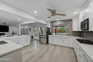 4626 E Adobe Dr, Phoenix, AZ 85050 - Photo 13