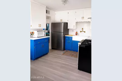 7636 E Thomas Road, Scottsdale, AZ 85251 - Photo 11