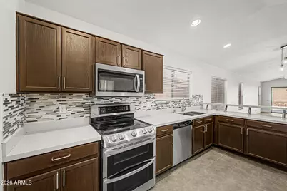 8928 W Harmony Lane, Peoria, AZ 85382 - Photo 11
