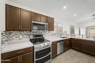 8928 W Harmony Ln, Peoria, AZ 85382 - Photo 11