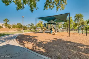 8928 W Harmony Ln, Peoria, AZ 85382 - Photo 31