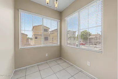 1940 N 77th Drive, Phoenix, AZ 85035 - Photo 7
