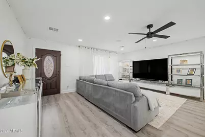 5530 N 61st Avenue, Glendale, AZ 85301 - Photo 9