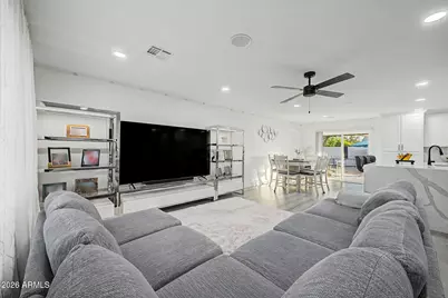 5530 N 61st Avenue, Glendale, AZ 85301 - Photo 11