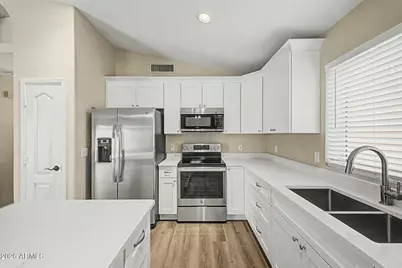 2210 E Menadota Drive, Phoenix, AZ 85024 - Photo 15