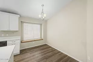 2210 E Menadota Dr, Phoenix, AZ 85024 - Photo 11
