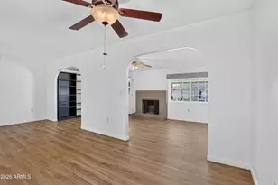 10613 W Meade Dr, Sun City, AZ 85351 - Photo 11