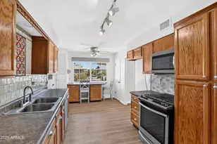 10613 W Meade Dr, Sun City, AZ 85351 - Photo 15