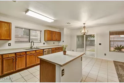 10524 W Country Club Trail, Peoria, AZ 85383 - Photo 13