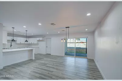 6239 N 31st Drive, Phoenix, AZ 85017 - Photo 11