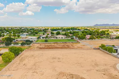 1698 E Powell Way #5, Gilbert, AZ 85298 - Photo 9