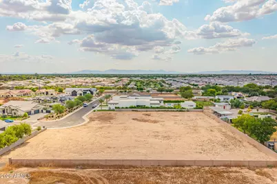 1698 E Powell Way #5, Gilbert, AZ 85298 - Photo 3