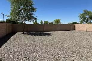 11815 W Daley Ct, Sun City, AZ 85373 - Photo 13
