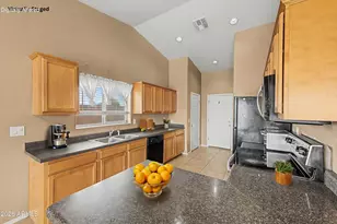 12478 W Madero Dr, Arizona City, AZ 85123 - Photo 9