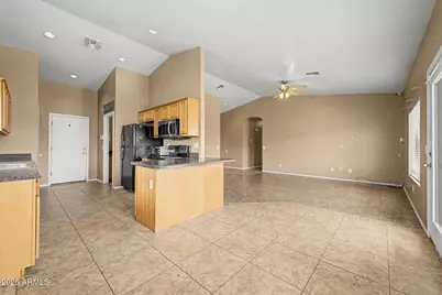 12478 W Madero Drive, Arizona City, AZ 85123 - Photo 7