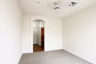 42424 N Gavilan Peak Pkwy, Anthem, AZ 85086 - Photo 15