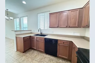 42424 N Gavilan Peak Parkway #32102, Anthem, AZ 85086 - Photo 9