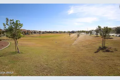 9426 W Sells Drive, Phoenix, AZ 85037 - Photo 31