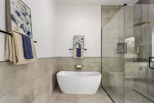 707 E Ocotillo Rd, Phoenix, AZ 85014 - Photo 15