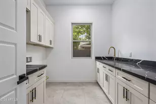 707 E Ocotillo Rd, Phoenix, AZ 85014 - Photo 25