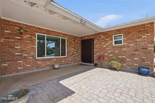 846 N Whiting Cir, Mesa, AZ 85213 - Photo 7