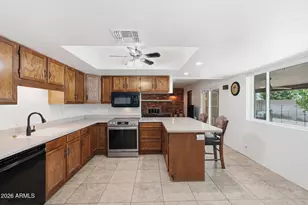 846 N Whiting Cir, Mesa, AZ 85213 - Photo 21