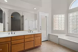 1359 W Larona Ln, Tempe, AZ 85284 - Photo 27