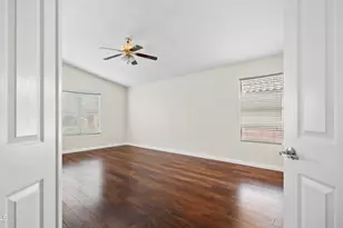 1359 W Larona Ln, Tempe, AZ 85284 - Photo 25