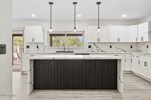 9402 N 18th Street N, Phoenix, AZ 85020 - Photo 3