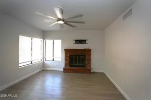 924 E Manor Dr, Chandler, AZ 85225 - Photo 7